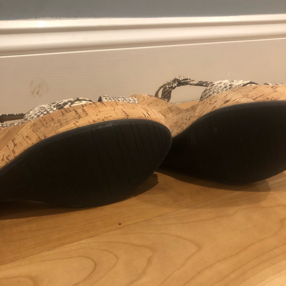 Shoes - Picture 2 of 2